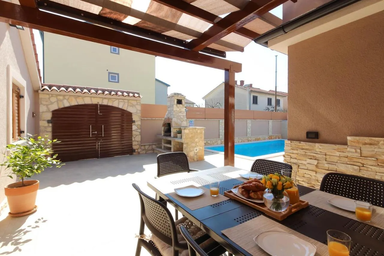 Beautiful Villa Magnifica With Private Pool In Pula 0*,  Croatia